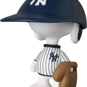 Medicom UDF MLB Peanuts Snoopy New York Yankees Figure 2.7in